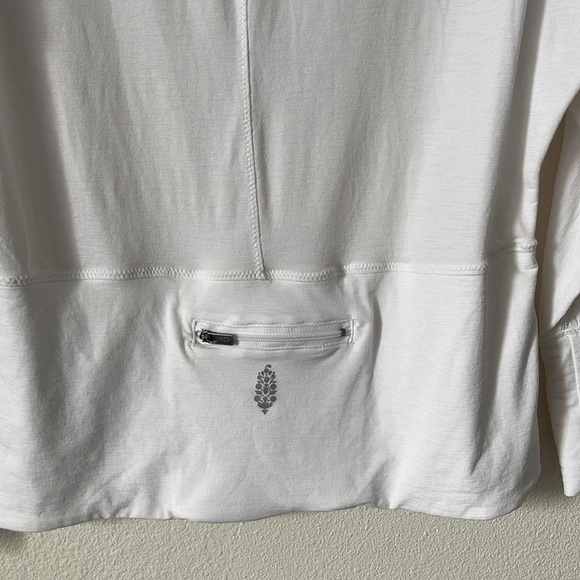 Free People FP Movement White Long Sleeve Workout Top size L - Picture 3 of 5
